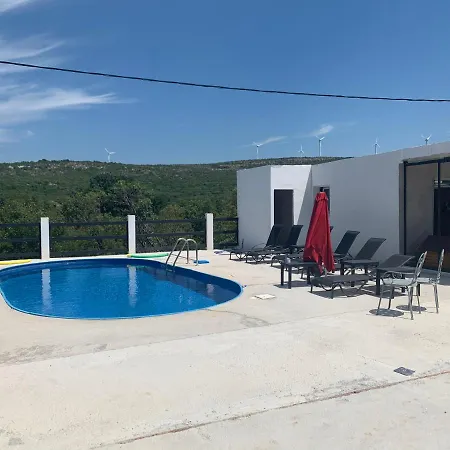 Villa Villa Sinhue *